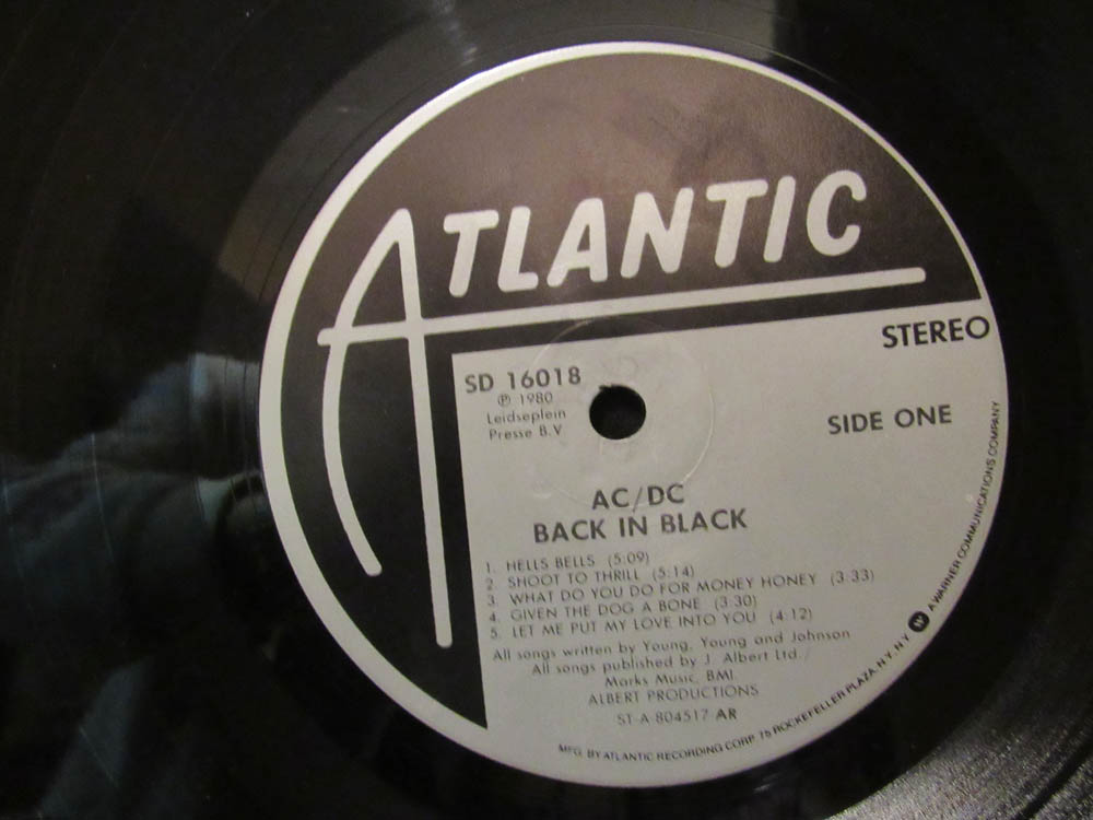 AC/DC - Back In Black - Image 5